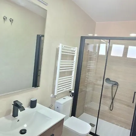 דירה Serantes Atico Con Terraza גטסו